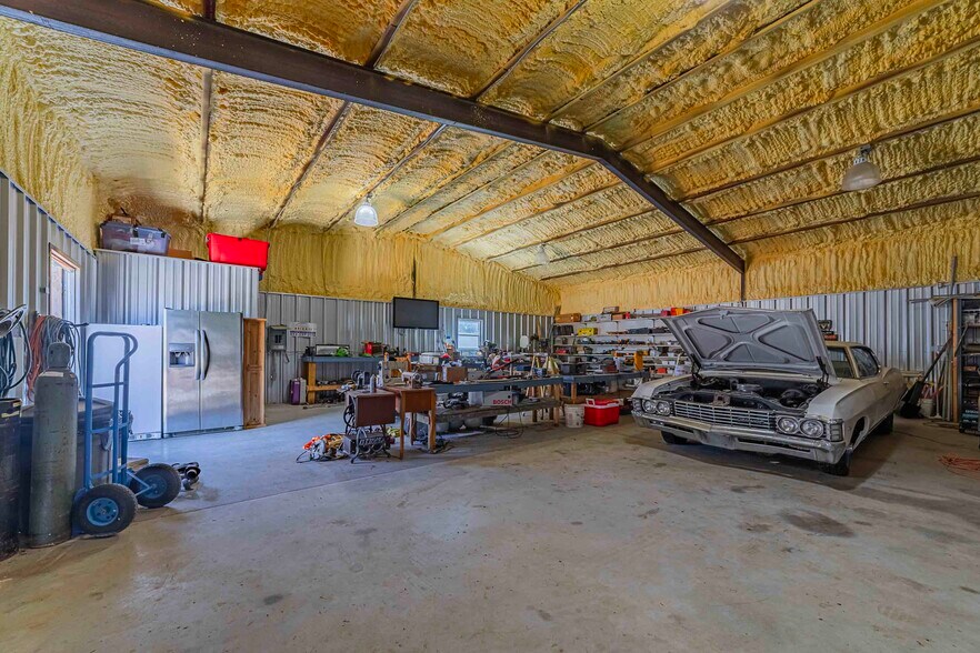 More Photos Of 570 Poncho St, Kingsland Warehouse For Sale