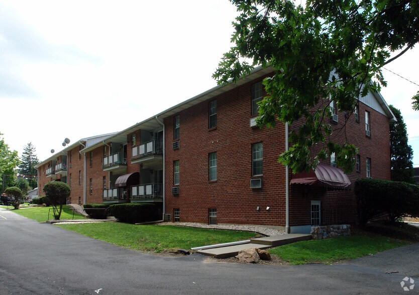 More Photos Of 372-390 W Minor St, Emmaus Apartments For Sale