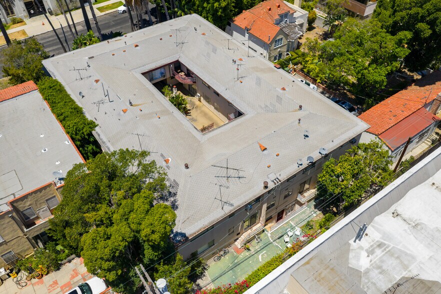 More Photos Of 720 S Plymouth Blvd, Los Angeles Apartments For Sale