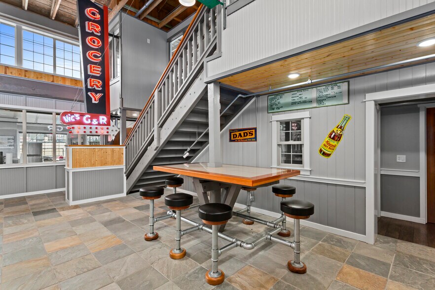 More Photos Of 3201 1st Ave S, Seattle Loft Creative Space For Lease