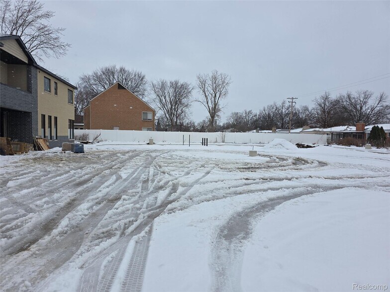 More Photos Of 6428 Inkster Rd, Dearborn Heights General Retail For Lease