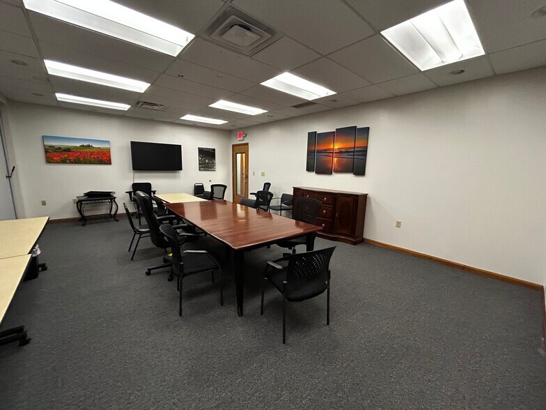 More Photos Of 137 Commerce Park Dr, Westerville Serviced Offices For Lease