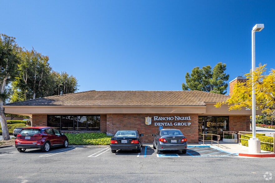 More Photos Of 30192 Town Center Dr, Laguna Niguel Drugstore For Lease