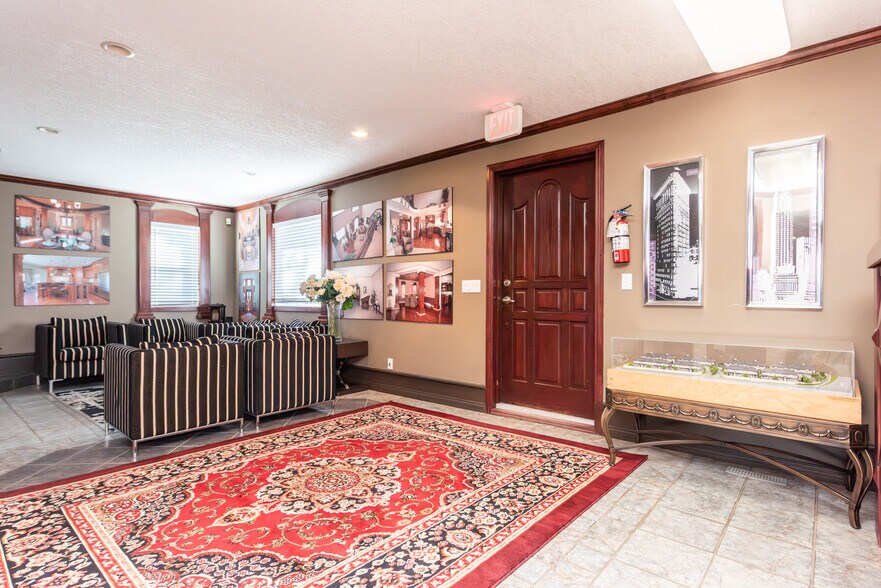 More Photos Of 1912 26A St SW, Calgary Office For Sale