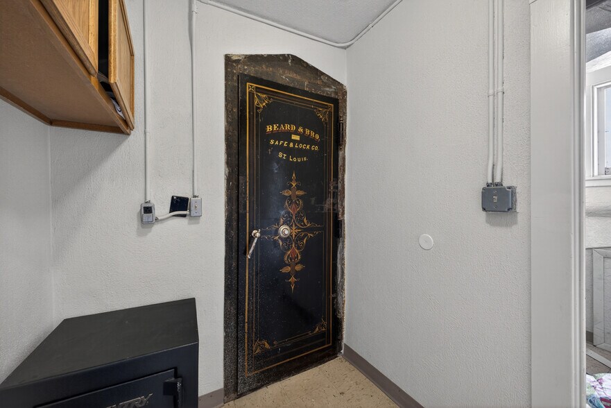 More Photos Of 301 State Ave, Alamosa Storefront Retail Office For Sale