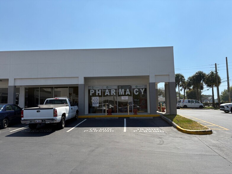 More Photos Of 7118-7170 N Nob Hill Rd, Tamarac General Retail For Lease