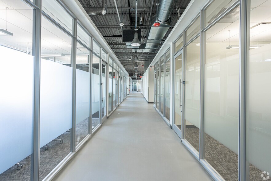 More Photos Of 77 Rowe St, Newton Warehouse For Lease