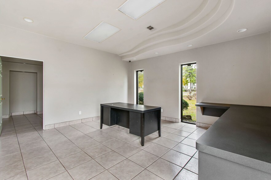 More Photos Of 32219 Tamina Rd, Magnolia Distribution For Lease