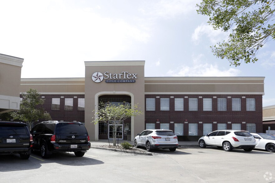 More Photos Of 9330 W Broadway St, Pearland Unknown For Lease