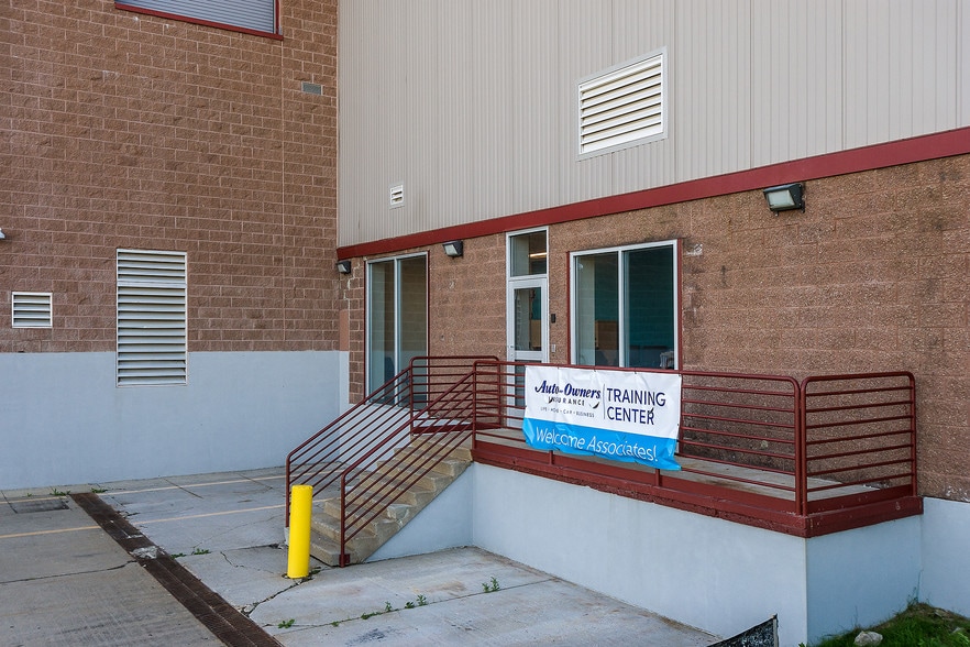 More Photos Of 2960 Ena Dr, Lansing Manufacturing For Lease