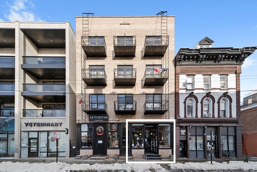 Primary Photo Of 1102 W 18th St., Chicago Apartments For Lease