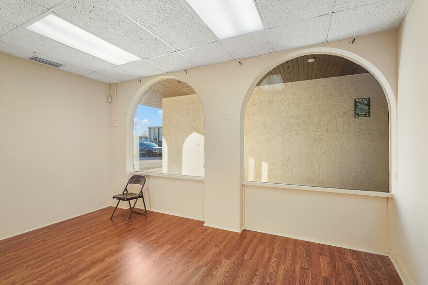 More Photos Of 4907 14th St W, Bradenton Storefront Retail Office For Lease