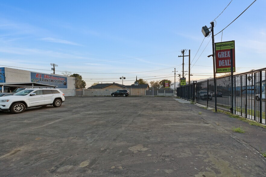 More Photos Of 9979 San Fernando Rd, Pacoima Land For Lease