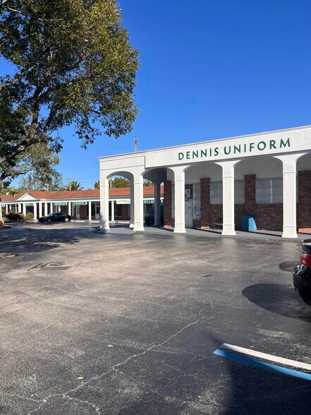 Primary Photo Of 5201-5247 W Broward Blvd, Plantation Unknown For Lease