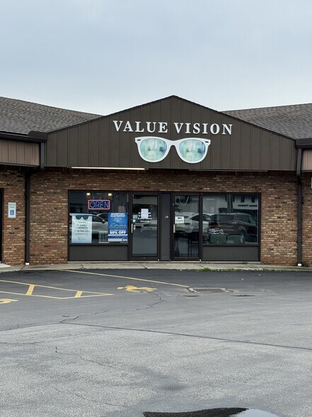 More Photos Of 3035 Genesee St, Buffalo Storefront For Lease