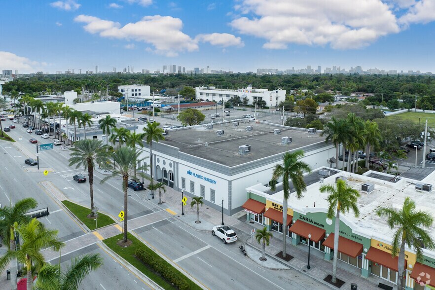 More Photos Of 2700 Hollywood Blvd, Hollywood Medical For Lease