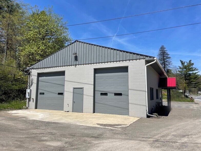 More Photos Of 247 Tioga St, Wellsboro Auto Repair For Lease