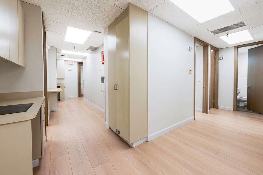 More Photos Of 500 Alamitos Ave, Long Beach Medical For Lease