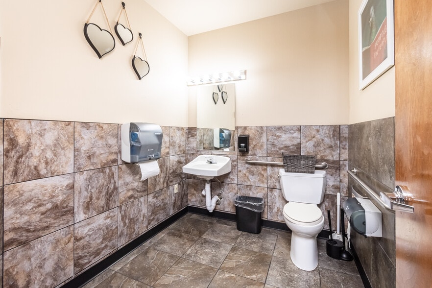 More Photos Of 8203 Sierra College Blvd, Roseville Office For Sale