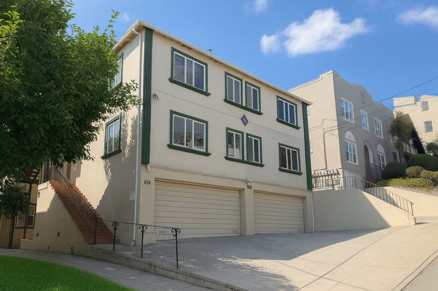 More Photos Of 539 Mandana Blvd, Oakland Apartments For Sale