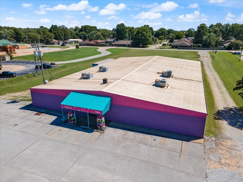 More Photos Of 1490 Highway 412 W, Siloam Springs Bowling Alley For Sale