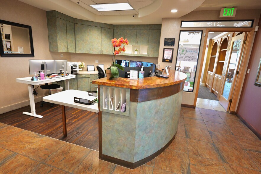 More Photos Of 1420 E Roseville Pky, Roseville Storefront For Lease