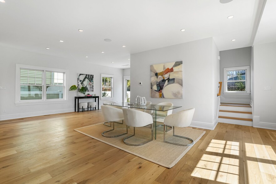 More Photos Of 25 Henry St, Greenwich Apartments For Sale