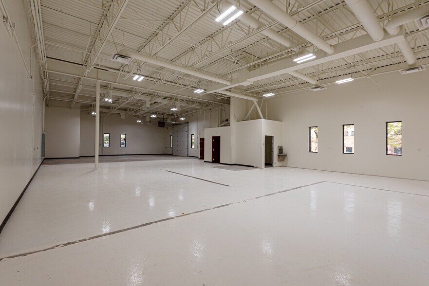 More Photos Of 3095 Sterling Cir, Boulder Warehouse For Lease