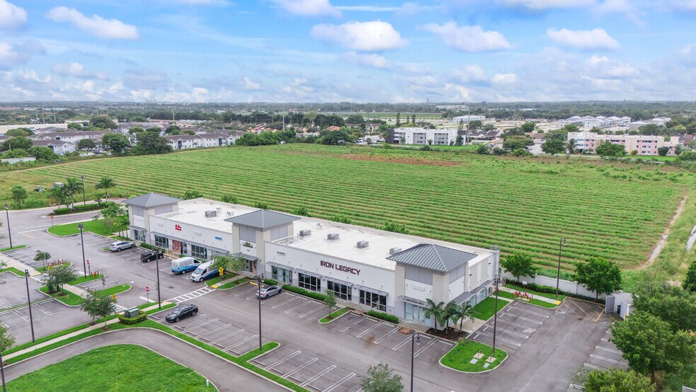 More Photos Of 1400-1420 NE 8th St, Homestead Storefront For Lease