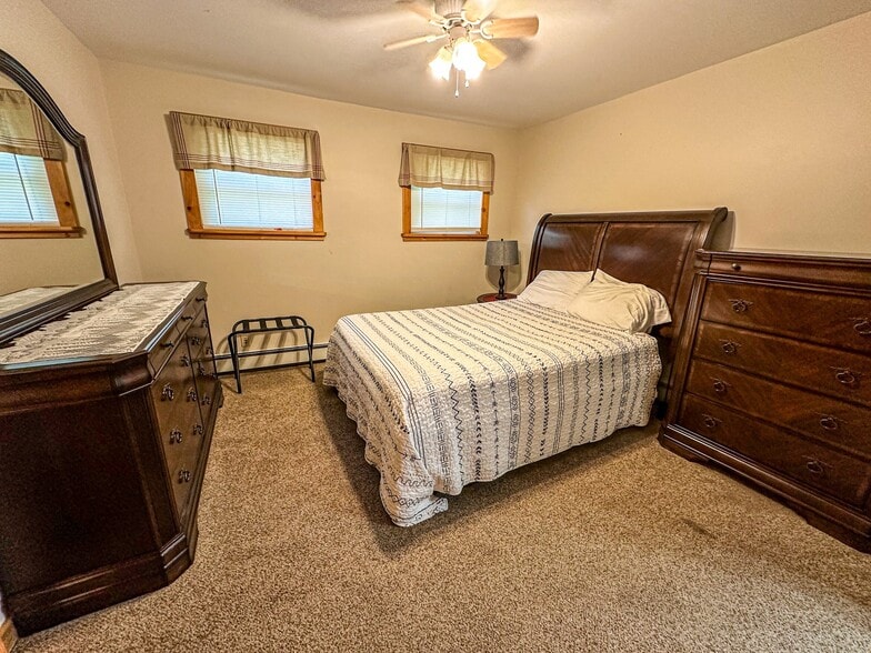 More Photos Of 365 E River Dr, Lake Luzerne Hotel For Sale