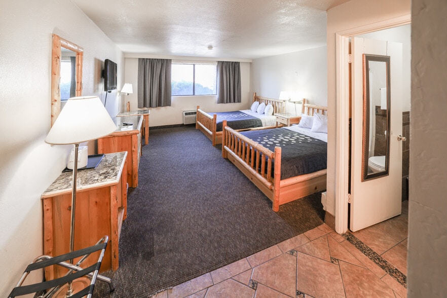 More Photos Of 257 S State Route 64, Williams Hotel For Sale