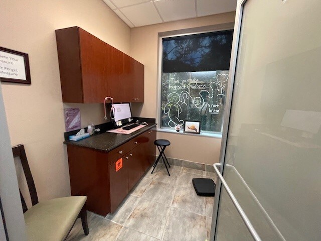 More Photos Of 7560 Red Bug Lake Rd, Oviedo Medical For Lease