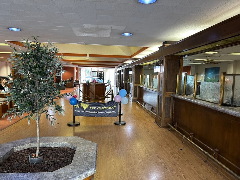 More Photos Of 246 E Tulare Ave, Tulare Bank For Sale
