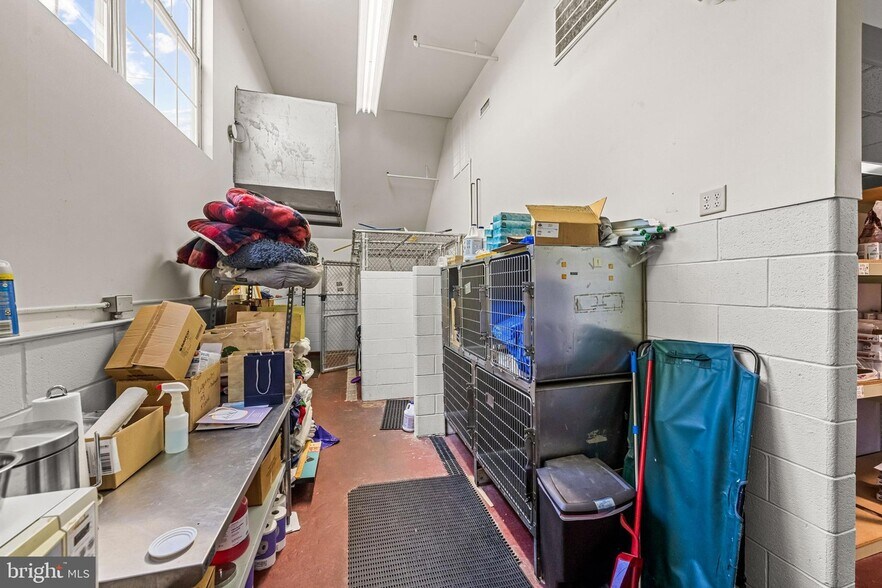 More Photos Of 405 W Wayne Ave, Wayne Office Residential For Sale