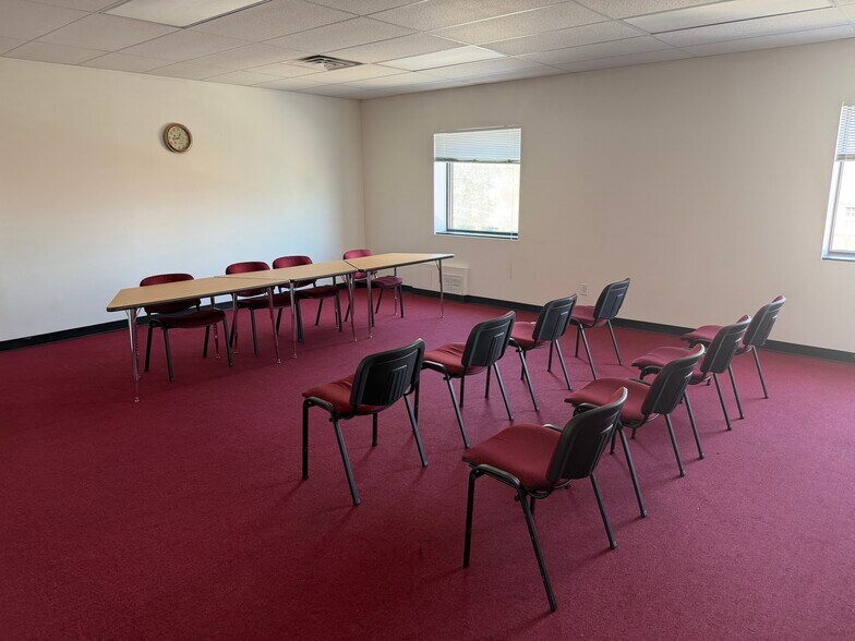 More Photos Of 3015 Earl Pl NE, Washington Office For Lease
