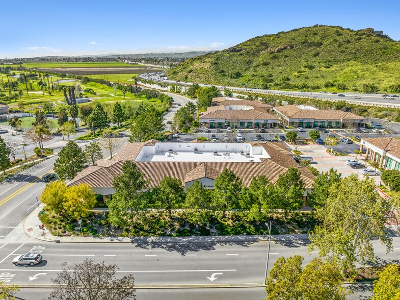 More Photos Of 803 Camarillo Springs Rd, Camarillo Office For Lease