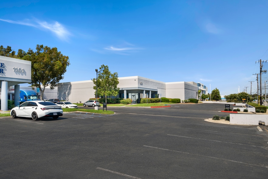 More Photos Of 1101-1149 W 9th St, Upland Unknown For Lease