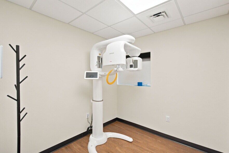 More Photos Of 816 S Mount Olive St, Siloam Springs Medical For Sale
