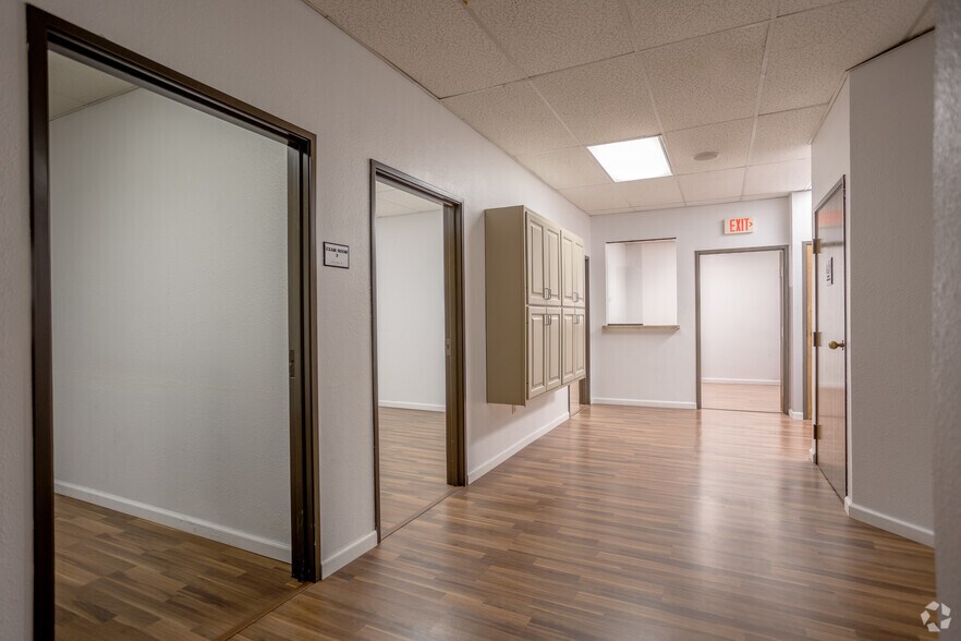 More Photos Of 6705 Heritage Pkwy, Rockwall Medical For Lease