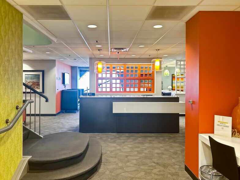 More Photos Of 999 Waterside Dr, Norfolk Coworking Space