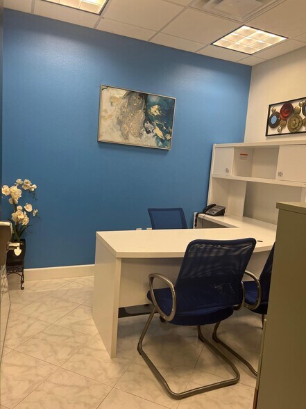 More Photos Of 13538 Village Park Dr, Orlando Office Residential For Lease