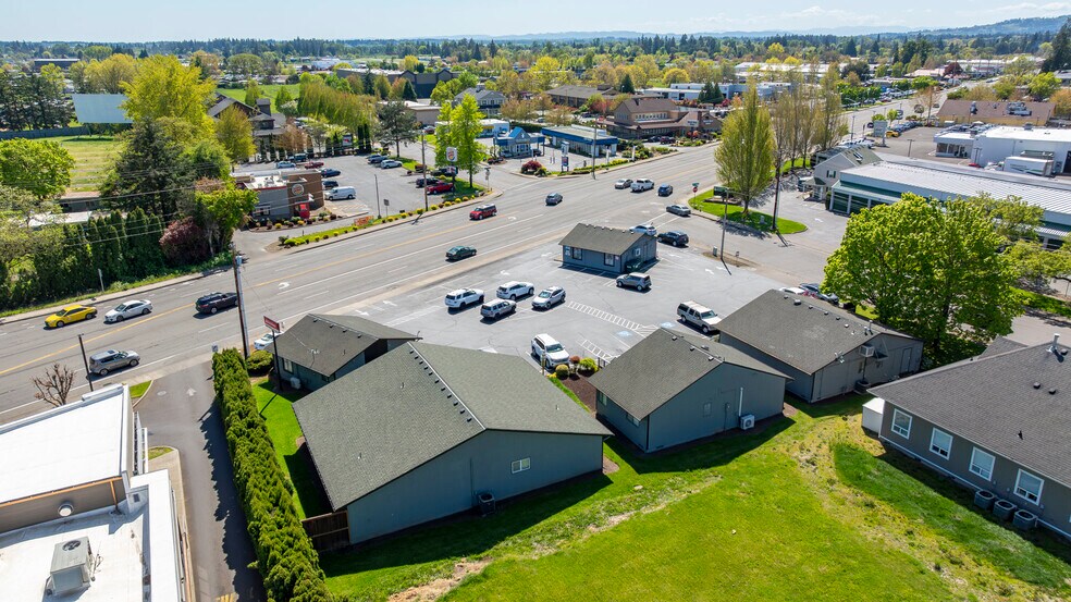 More Photos Of 2911 E Portland Rd, Newberg Office For Sale