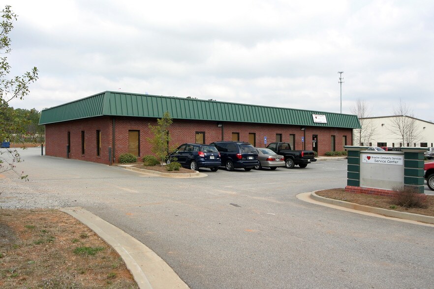 More Photos Of 382 Senoia Rd, Tyrone Warehouse For Lease