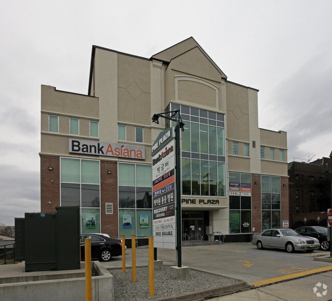 More Photos Of 7 Broad Ave, Palisades Park Office For Sale