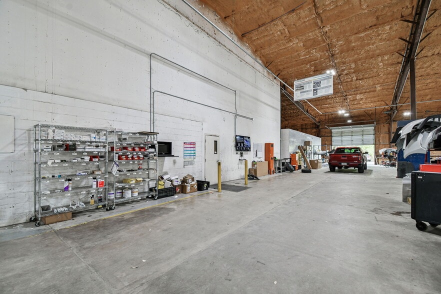 More Photos Of 4811 W Sligh Ave, Tampa Warehouse For Sale