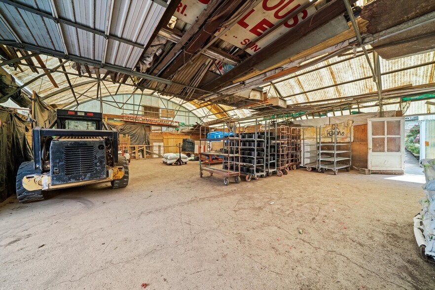 More Photos Of 7117 S Roberts Rd, Bridgeview Garden Center For Sale