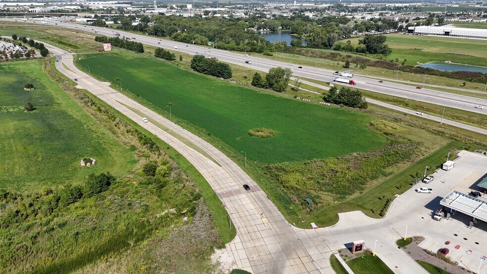 Primary Photo Of Plum Dr @ 100th St, Urbandale Land For Sale