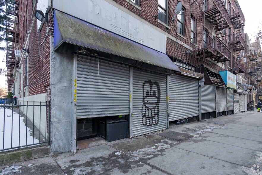 More Photos Of 877 Franklin Ave, Brooklyn Apartments For Lease