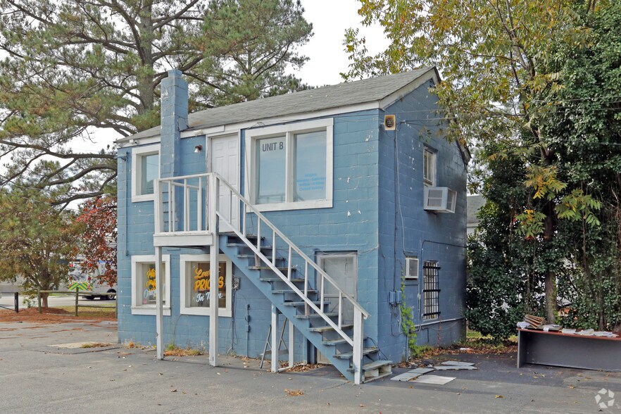 More Photos Of 1222 Tarboro St, Wilson Freestanding For Lease