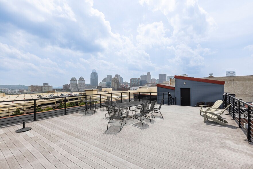 More Photos Of 532 Reading Rd, Cincinnati Office For Lease
